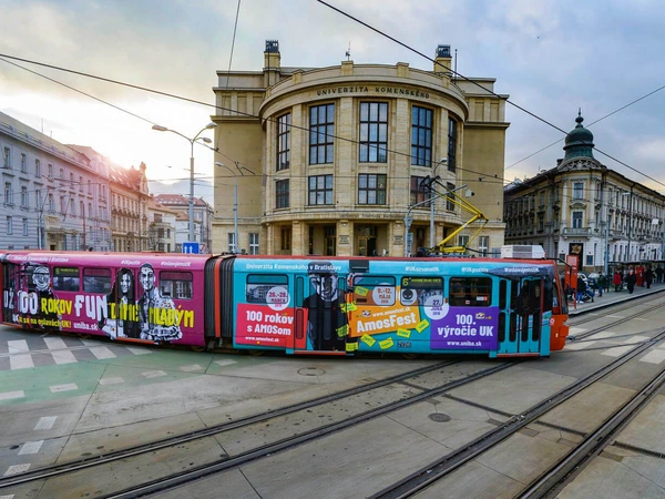 The AMOSFEST tram